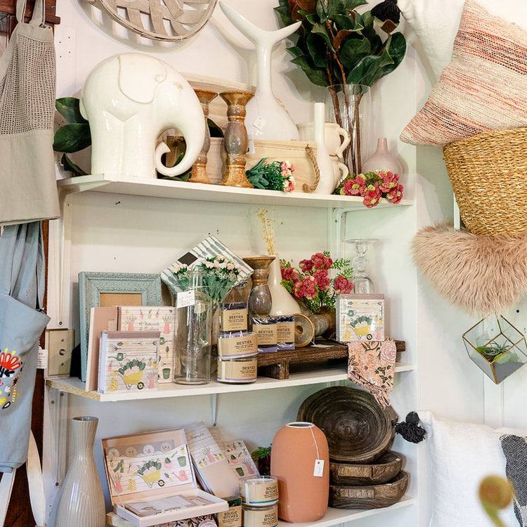 Pots & Vases