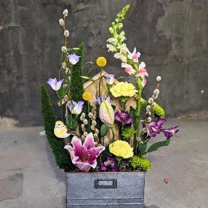 Seasonal Feature - Floral Arrangement